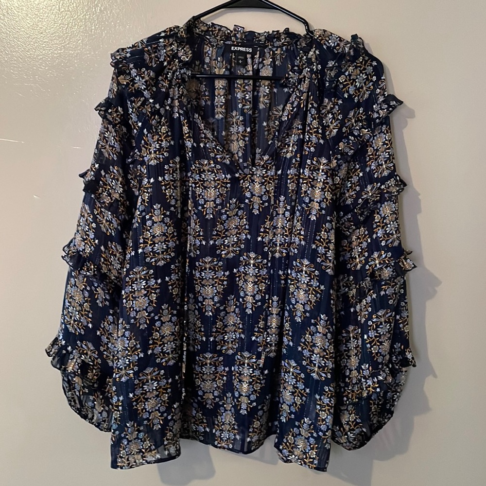 Ballon Sleeve Express Top